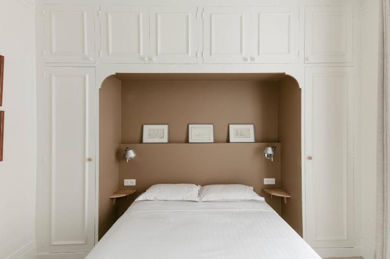 The Refined Parisian - image 10