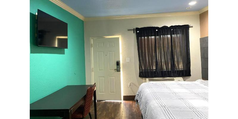 Regency Inn Houston near Hobby Airport - image 24