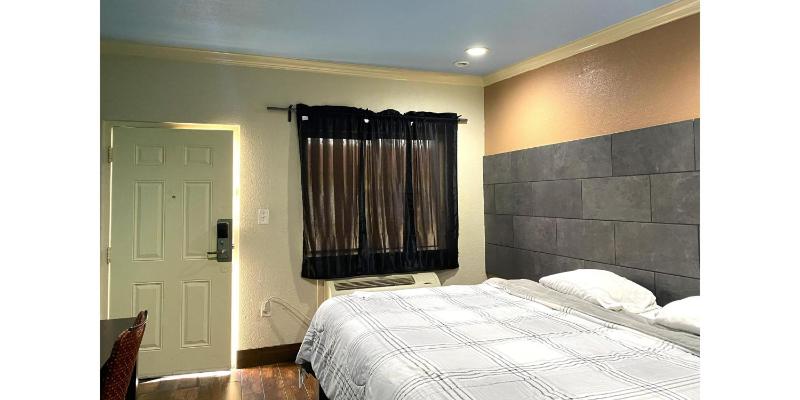 Regency Inn Houston near Hobby Airport - image 22