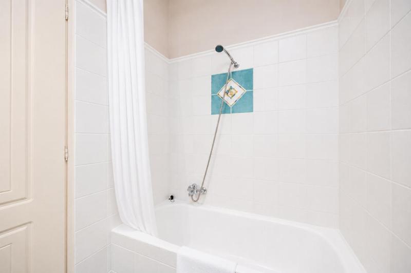 Villa Penelope Sea View - image 18
