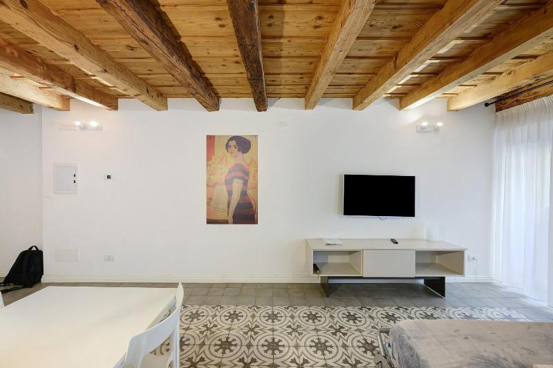 Appartamento Ai Crocioni P1 - image 10