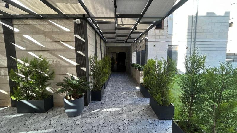Modern Apartment in Um Uthaina Amman - image 2