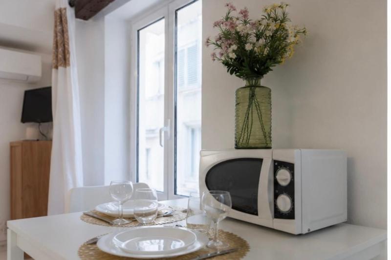studio in the heart of Toulon for 2 travelers - image 3