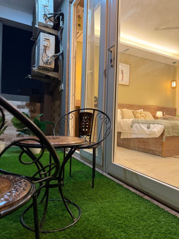SORA Stays - Desert Boho Retreat luxe 1bhk - image 13