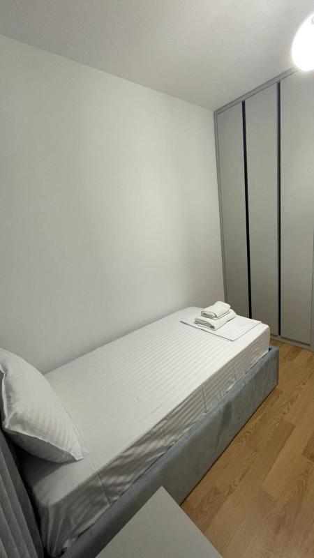 Fred Apartment - image 15