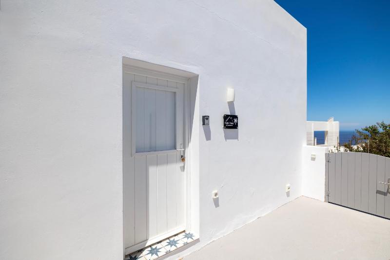 High Point Apartments Fira - image 1