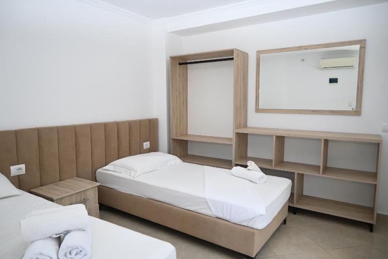 Temple Apartments 1 - image 16