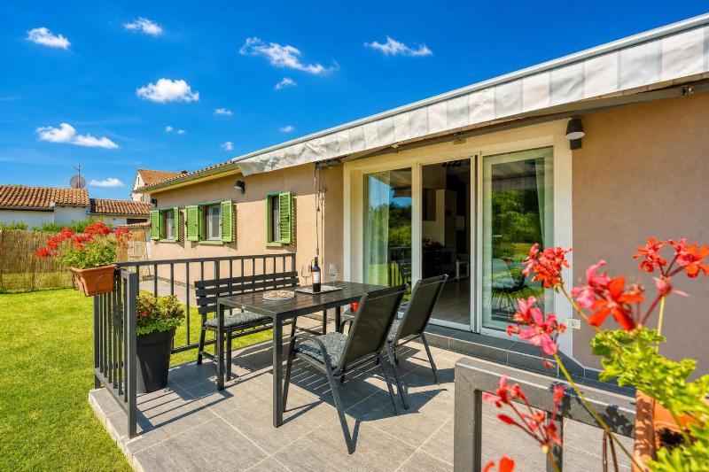 Family Friendly House Kacana - Garden & BBQ - Happy Rentals - image 13