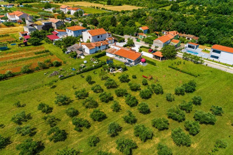 Family Friendly House Kacana - Garden & BBQ - Happy Rentals - image 25