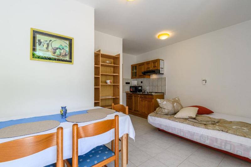 Apartments Tomo - image 30