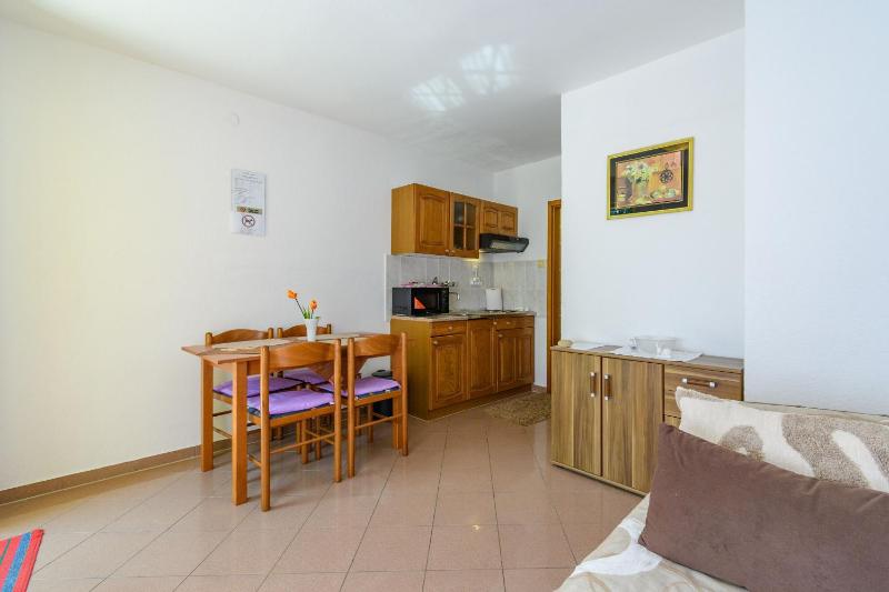 Apartments Tomo - image 23