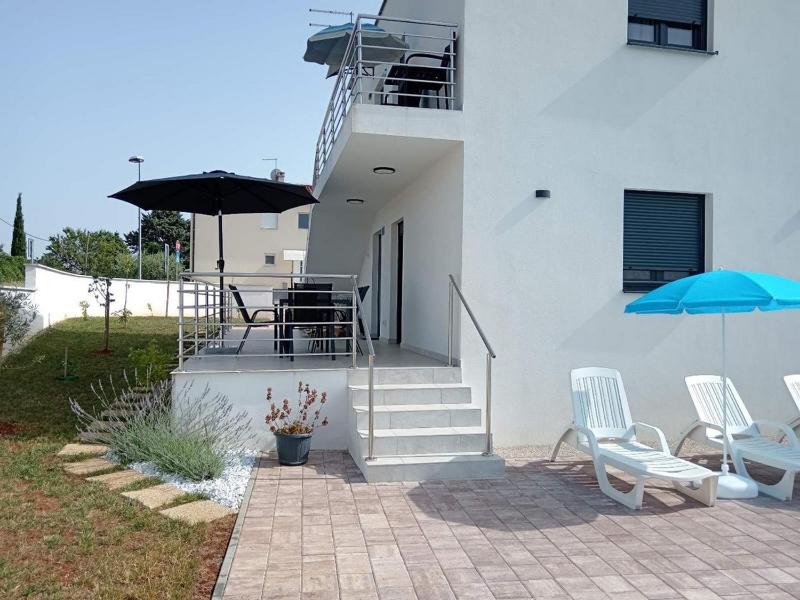 Apartments with swimming pool Murine Umag - 27509 - image 21