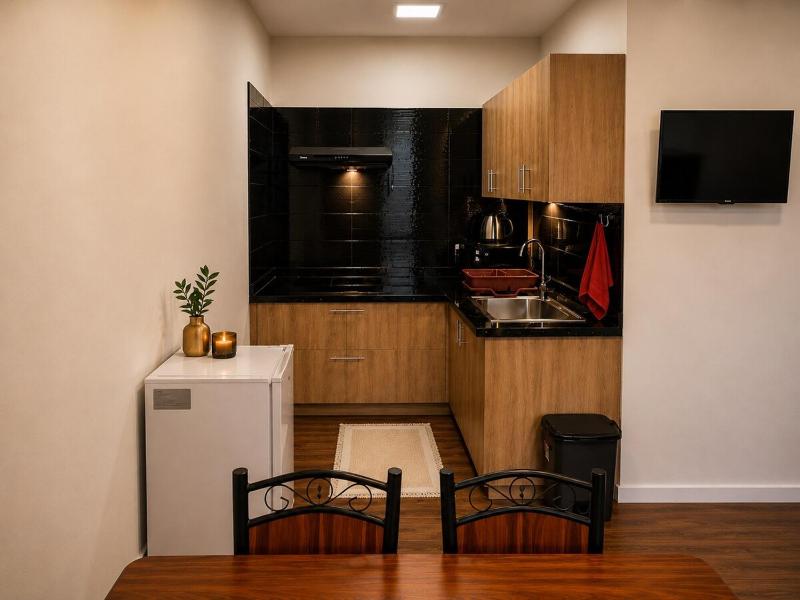 Bright Boutique 2 Bedroom Apartment Studio 13 - Fast WiFi - AC in North Paramaribo - image 12