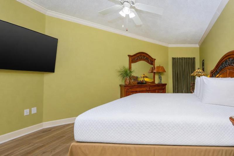 Phoenix IX 606 condo - image 39