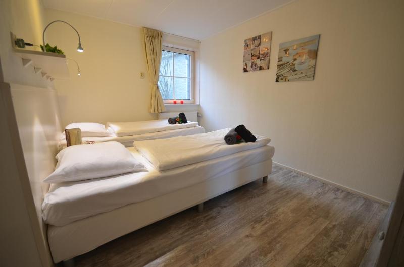 One-Bedroom Apartment - Ground Floor image 4