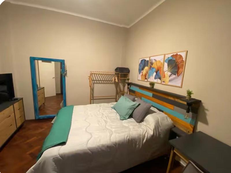 Turquoise 2 bedroom garage great location - image 4