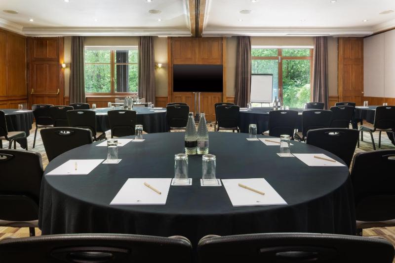 DoubleTree by Hilton Southampton - image 49