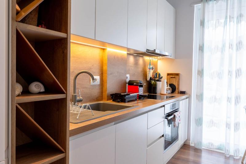 Himara seaside apartment - image 8