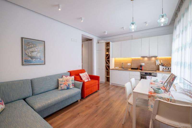 Himara seaside apartment - image 9