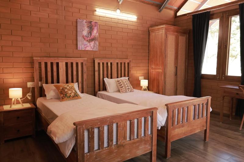 Peaceful Farm Retreat with Private Farm Stay! - image 6