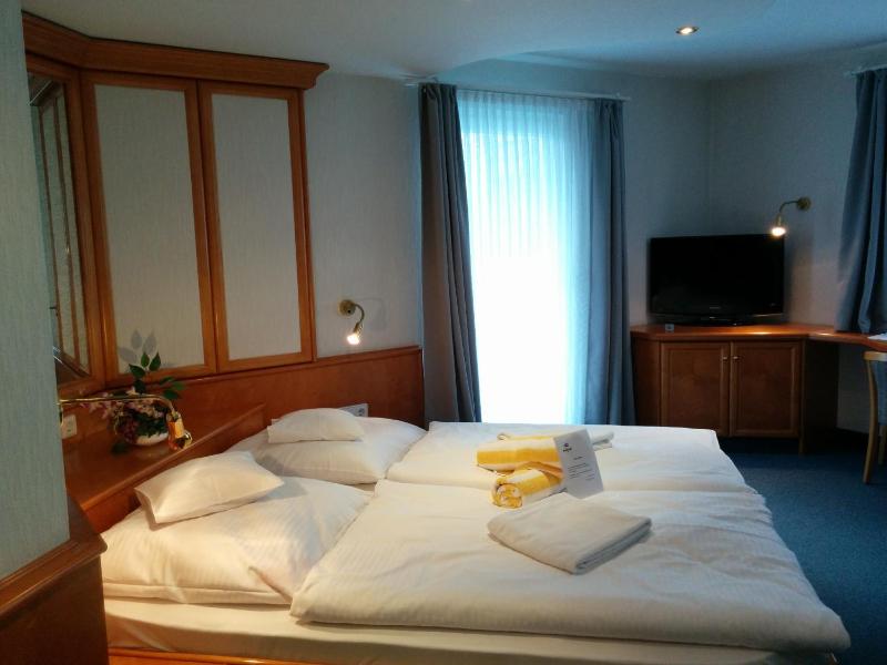 Comfort Double Room image 2