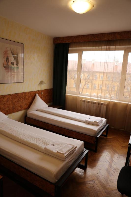 Twin Room with Castle View image 1