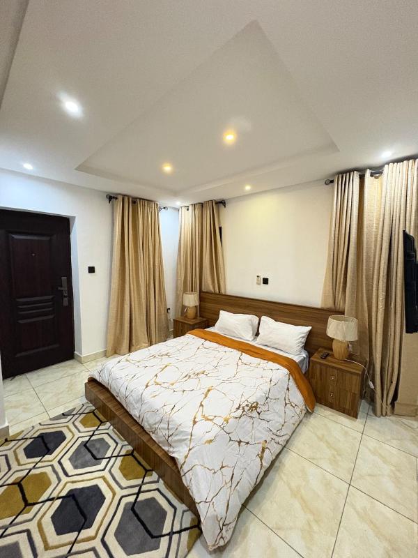 Adenike Homes - image 9