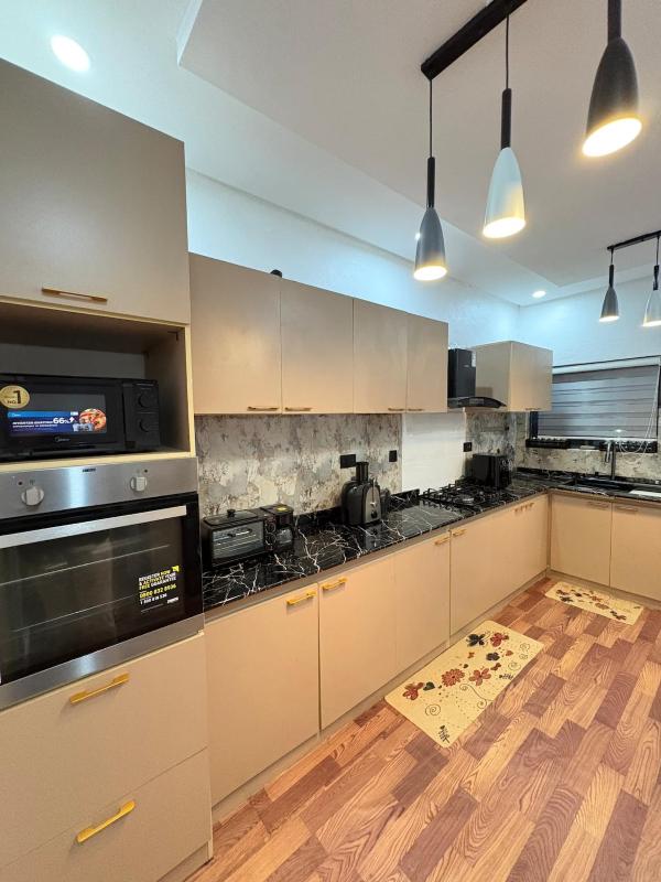 Adenike Homes - image 13