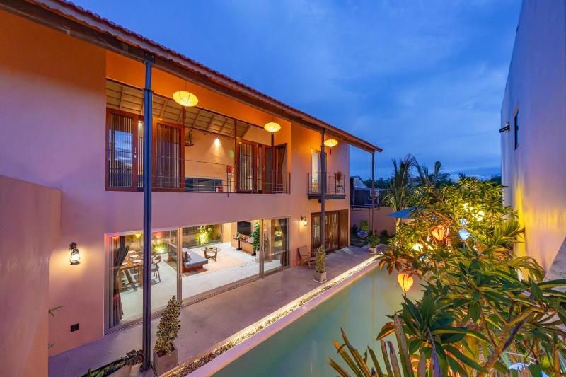 Sand Gem Villa 3BDR and private pool free pickup for stays of 3 nights or more - image 1