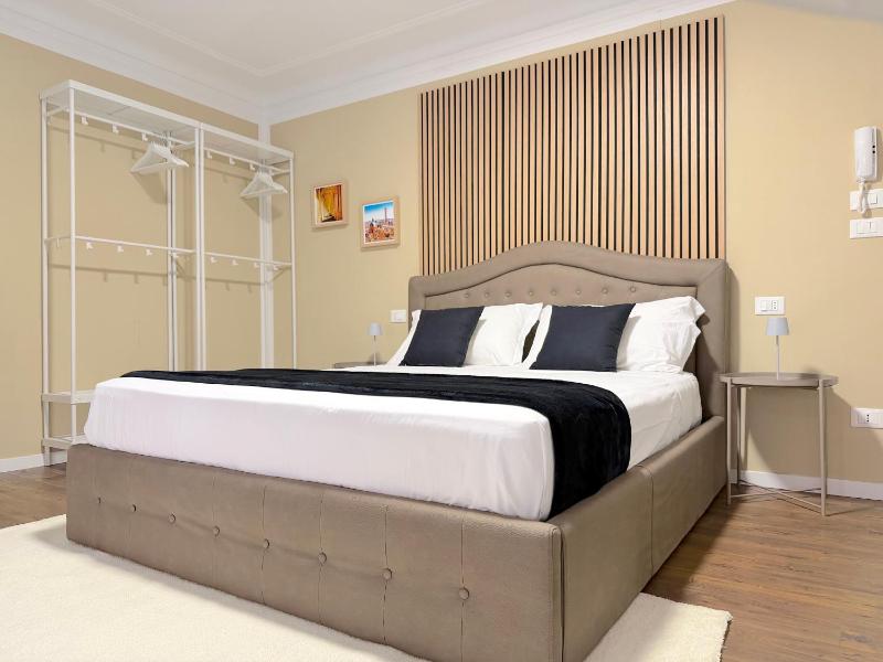 Ugo Jacuzzi Apartment - image 1