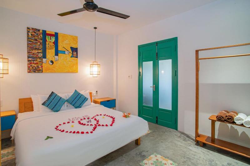An Bang Breeze House - Private Coastal Oasis - image 6