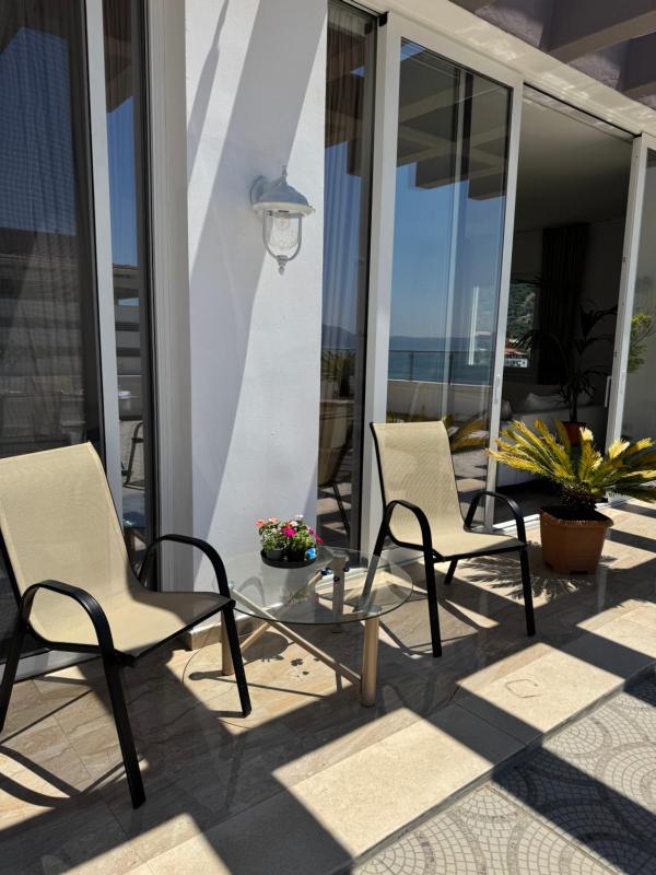 Sea View Penthouse with Grand Terrace - image 15