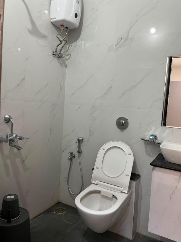 Hotel Legacy Inn - image 2