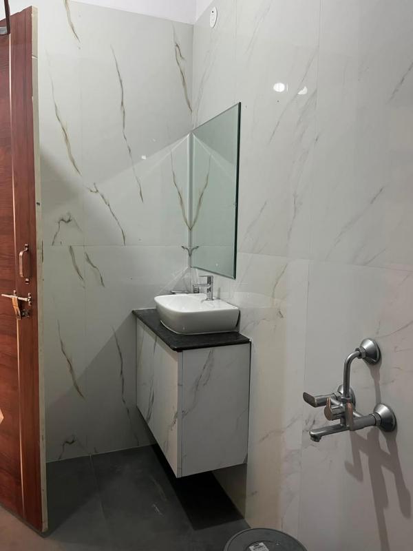 Hotel Legacy Inn - image 12