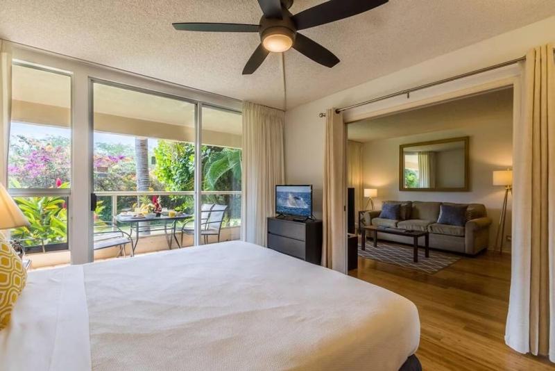 2 Bedrooms Condo Steps from the Beach - image 34