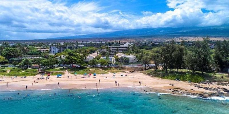 2 Bedrooms Condo Steps from the Beach - image 12
