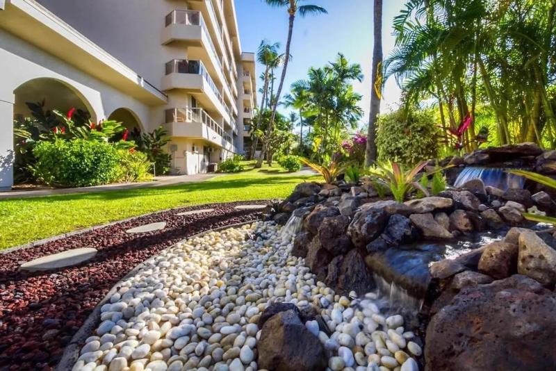 2 Bedrooms Condo Steps from the Beach - image 40