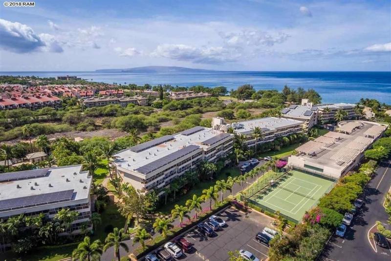 2 Bedrooms Condo Steps from the Beach - image 23