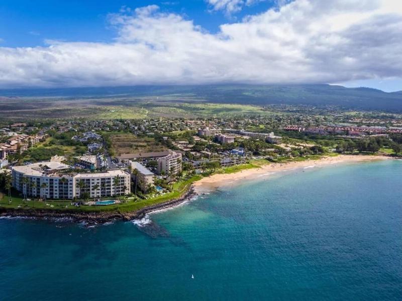2 Bedrooms Condo Steps from the Beach - image 49