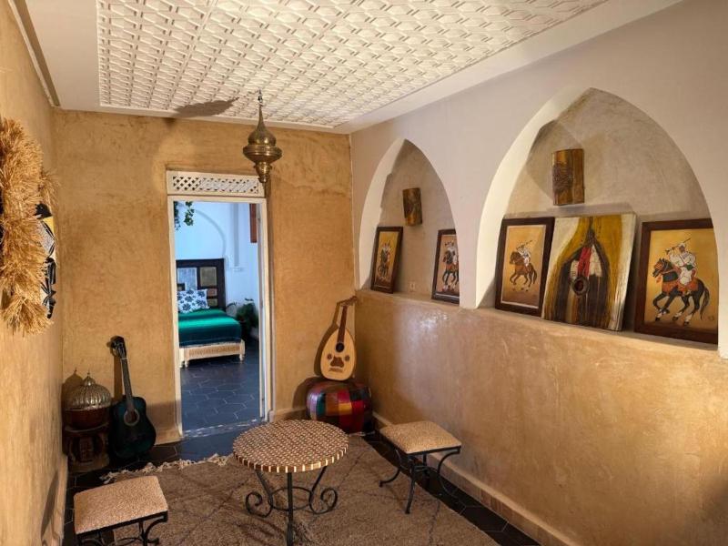 Renovated riad near Jemaa el FnaQuiet stay - image 2