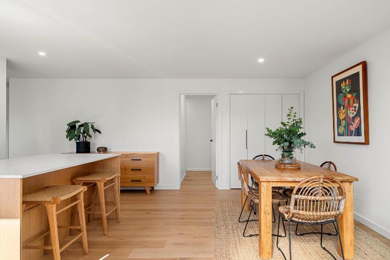 Unit 1-2 Grandview Grove Cowes - image 4