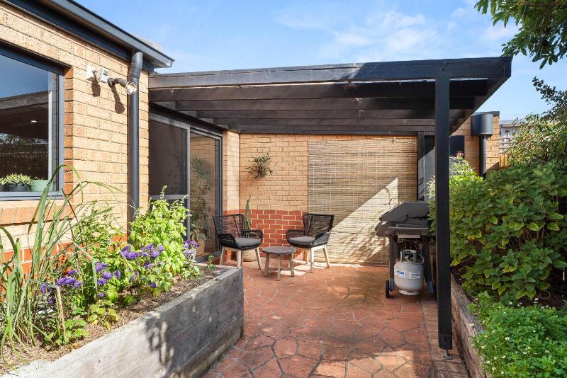 Unit 1-2 Grandview Grove Cowes - image 11