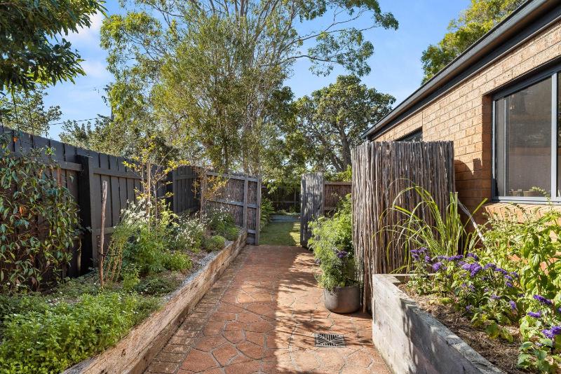 Unit 1-2 Grandview Grove Cowes - image 9