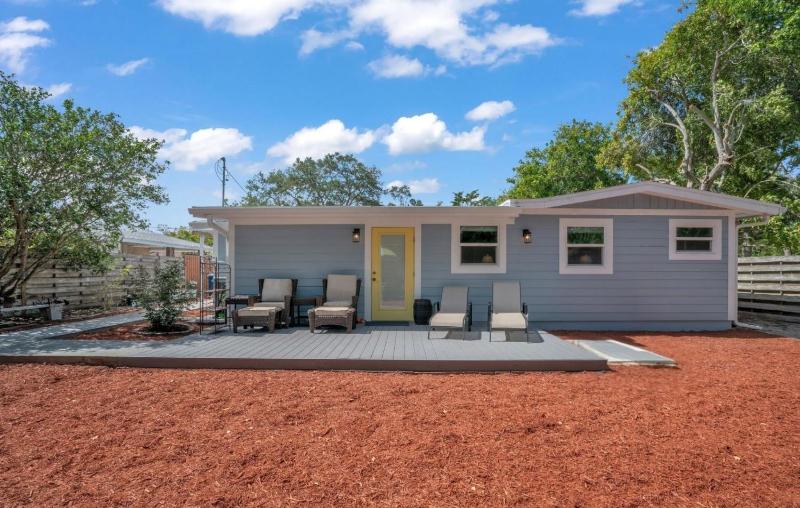 Private Cozy Sarasota Home home - image 25