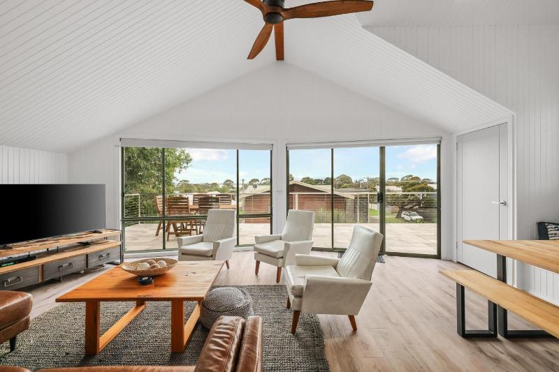 Yarramundi Coastal Living - image 16
