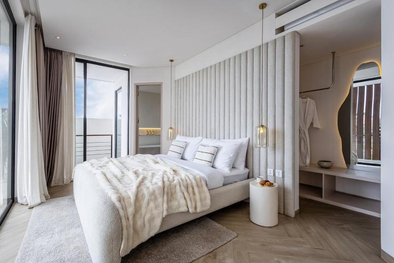 Paradiso Berawa - Stylish 3BR Retreat in Trendy Berawa! - image 37