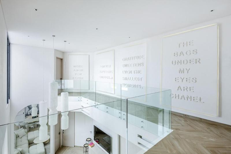 Paradiso Berawa - Stylish 3BR Retreat in Trendy Berawa! - image 12