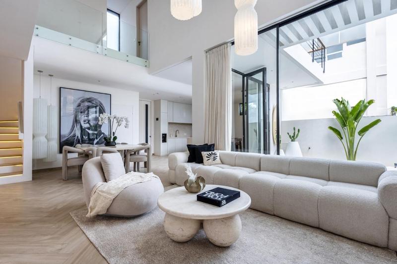 Paradiso Berawa - Stylish 3BR Retreat in Trendy Berawa! - image 35