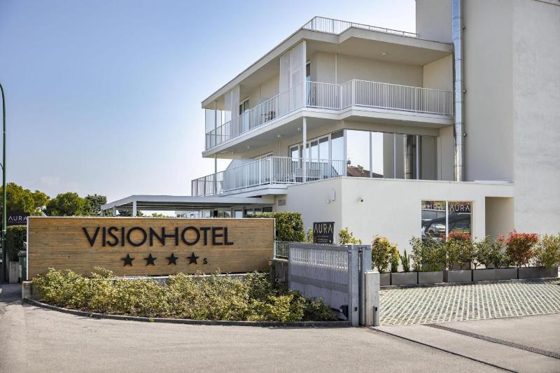 Vision Hotel - image 21