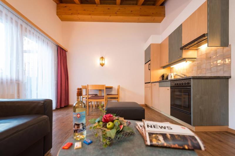 One-Bedroom Apartment image 4
